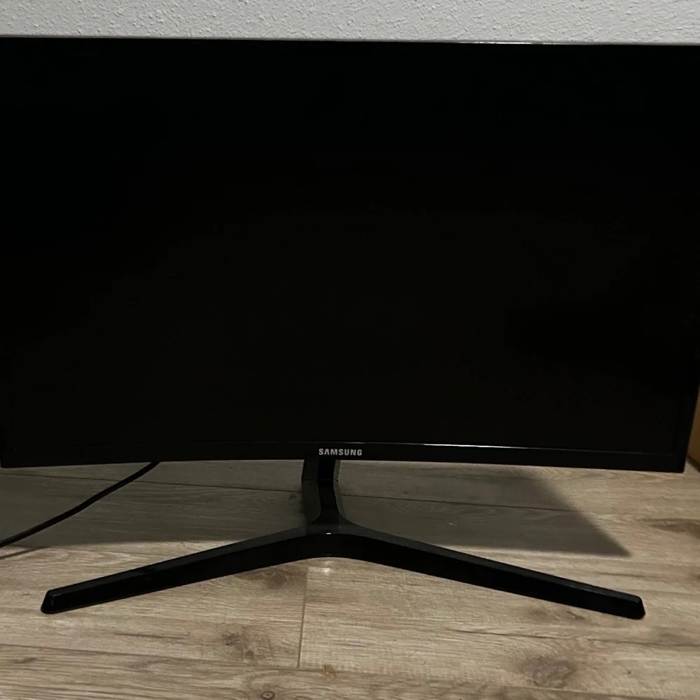 Samsung Odyssey CRG5 24